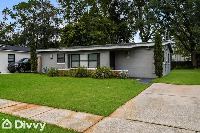 Building Photo - 6671 Kinlock Dr