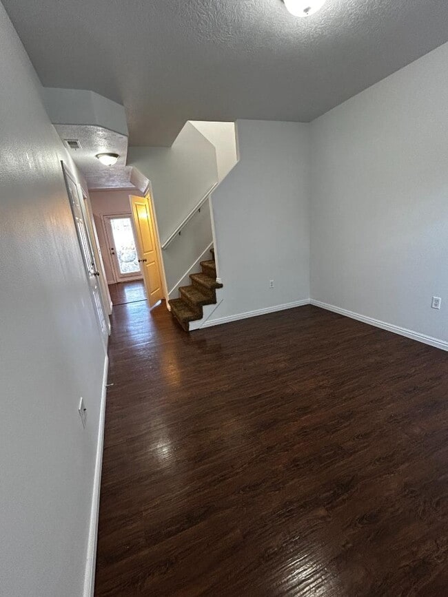 Foto del edificio - 5059 W Red Shale Rd