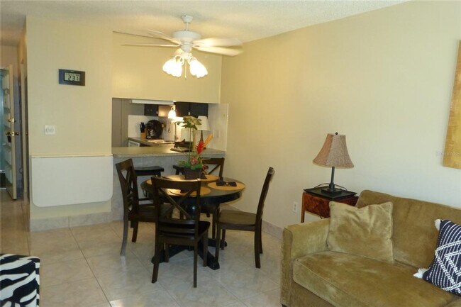 Building Photo - 2700 Bayshore Blvd