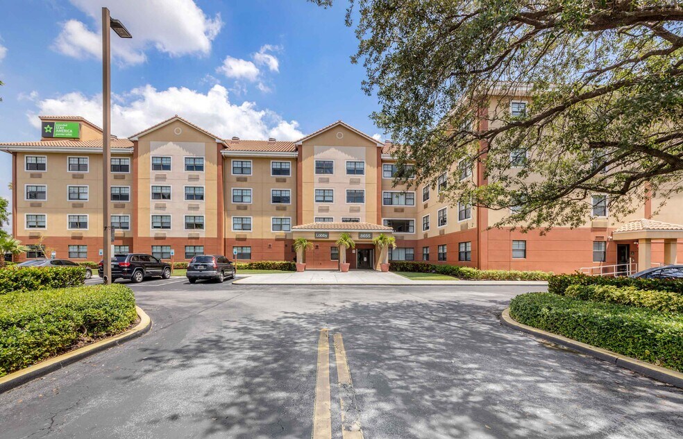 Furnished Studio-Miami - Airport - Doral - 87th Avenue South