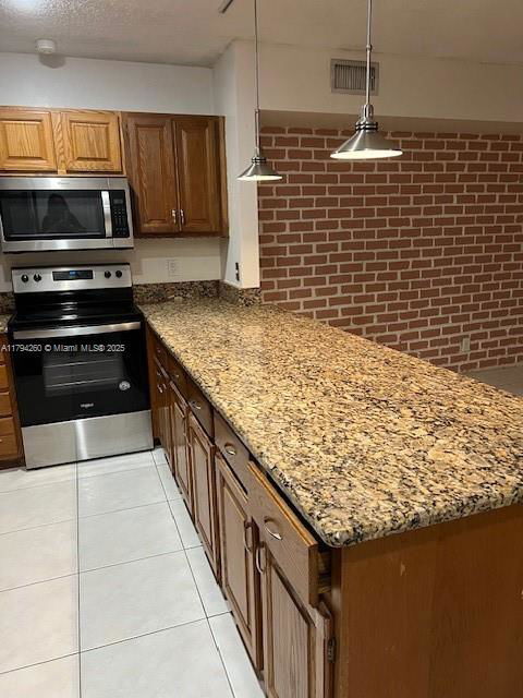 Photo - 444 Pine Cir House