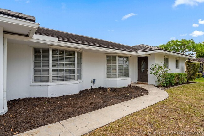 Foto del edificio - 10140 NW 37th St