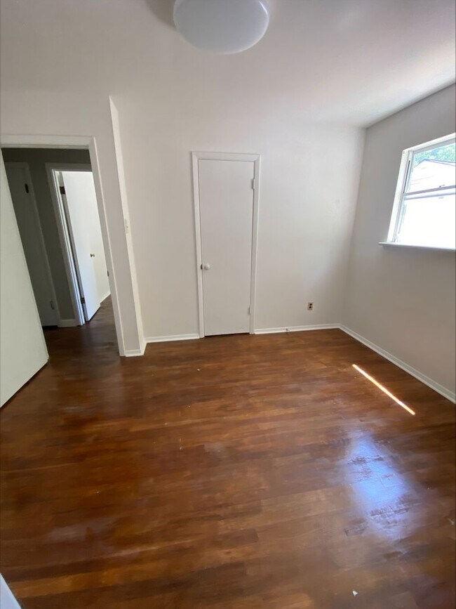 Foto del edificio - Rare 5br/3ba Home in Ferguson!!