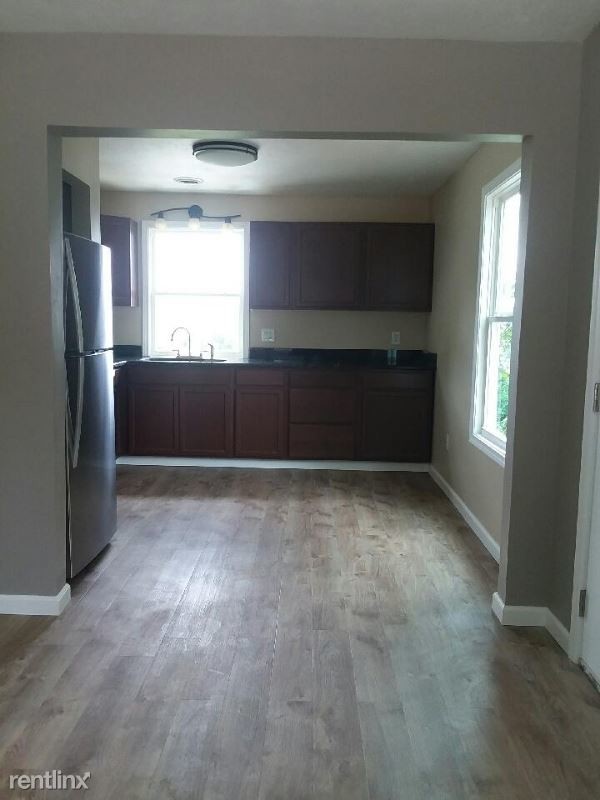 Building Photo - 108 S Highland Ave