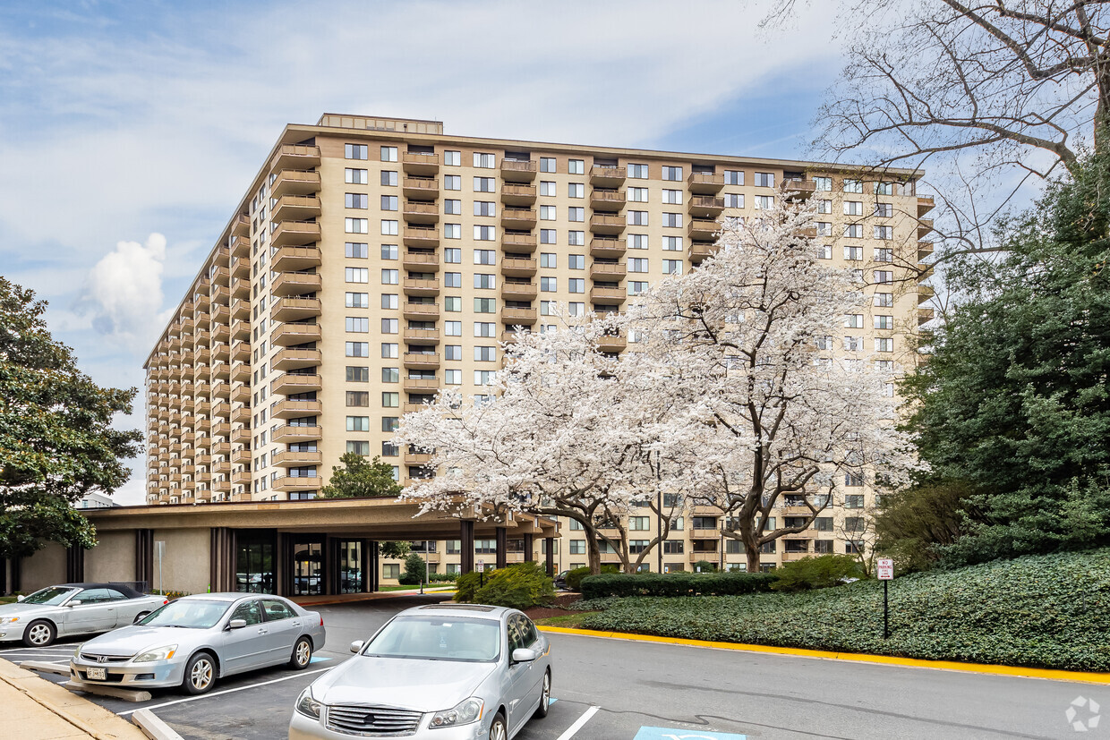 The Promenade Apartments Bethesda Md