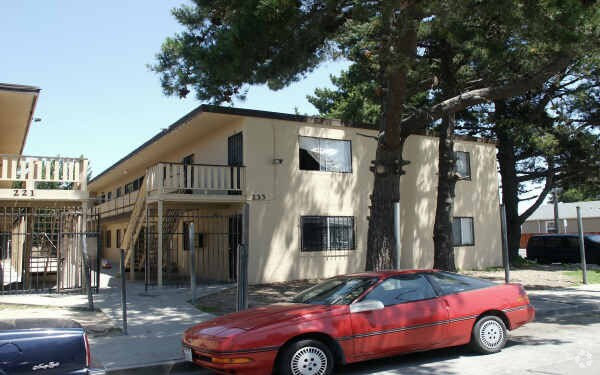Foto del edificio - 233 Grove Ave