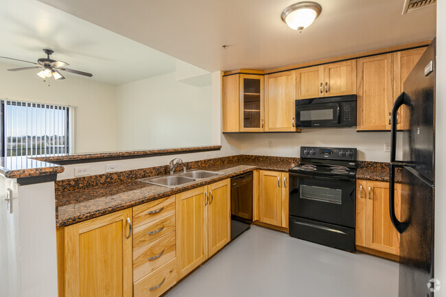 Interior Photo - Arbor on Date