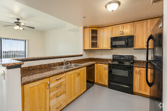 Interior Photo - Arbor on Date