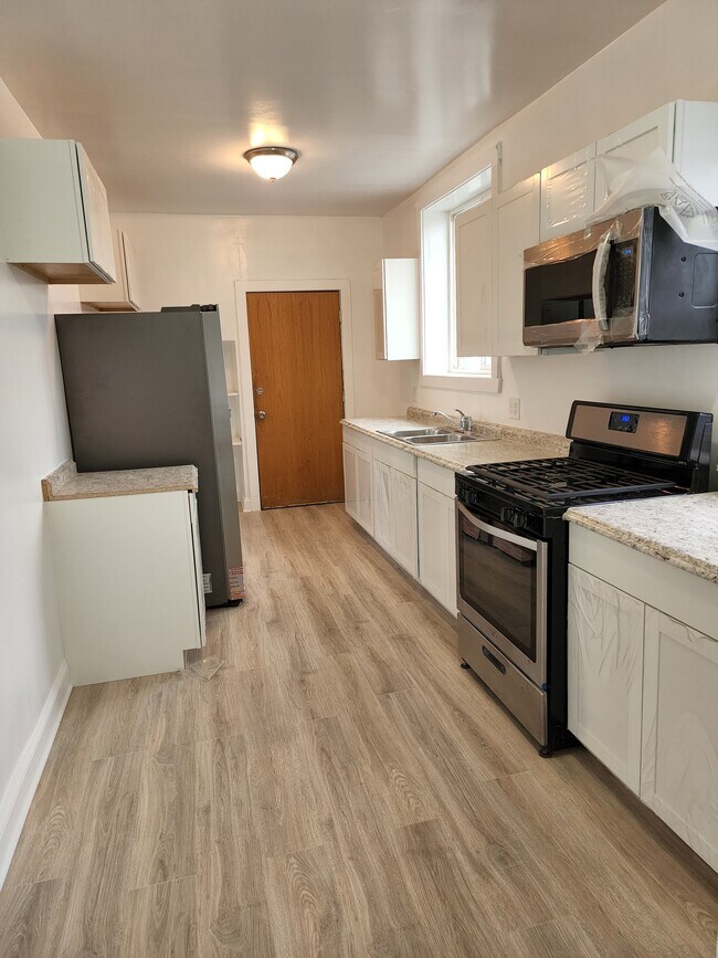 Foto del edificio - 8117 S Kingston Ave