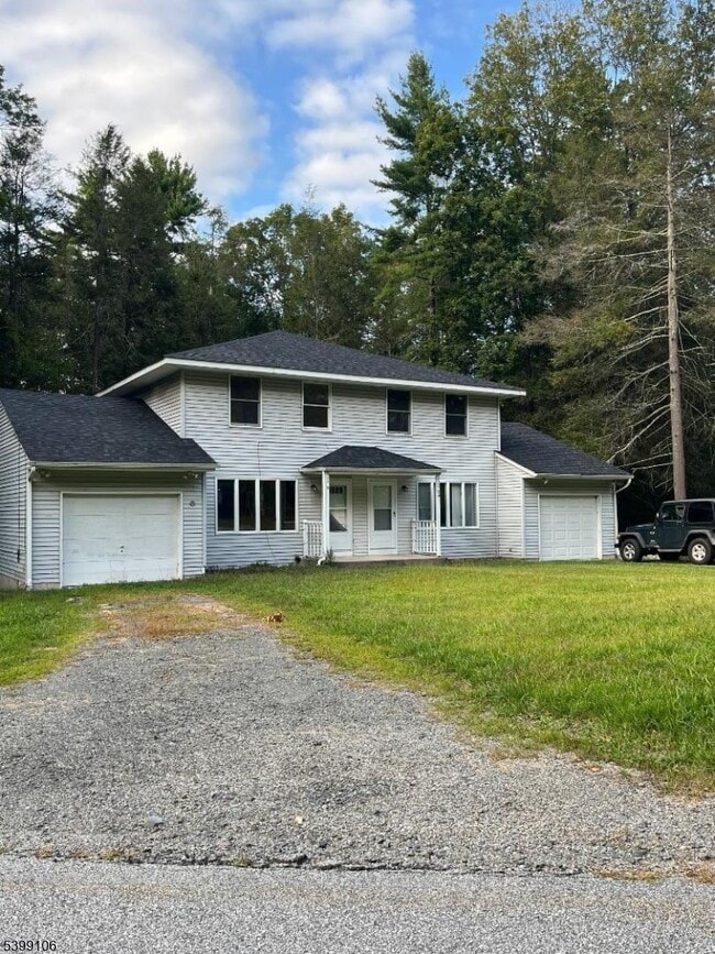 Building Photo - 430 Deerfield Ln