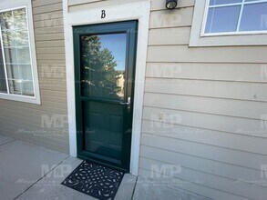 Building Photo - 3002 W Elizabeth St