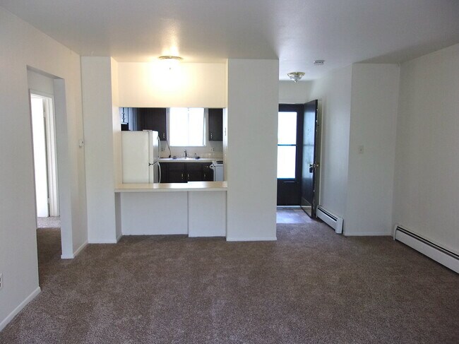 Building Photo - 2713 Leisure Dr