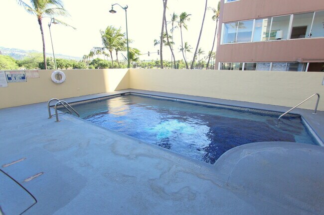 Foto del edificio - **KEALANI 2BD/2BA/1PK WAIKIKI CONDO FOR RENT**