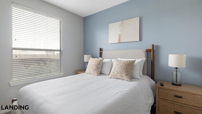 Foto del edificio - 14807 Woodland Hills Dr