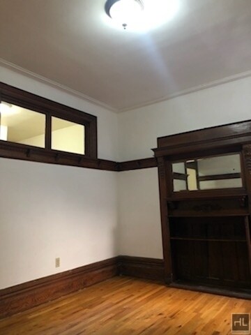 Building Photo - 605 Franklin Ave