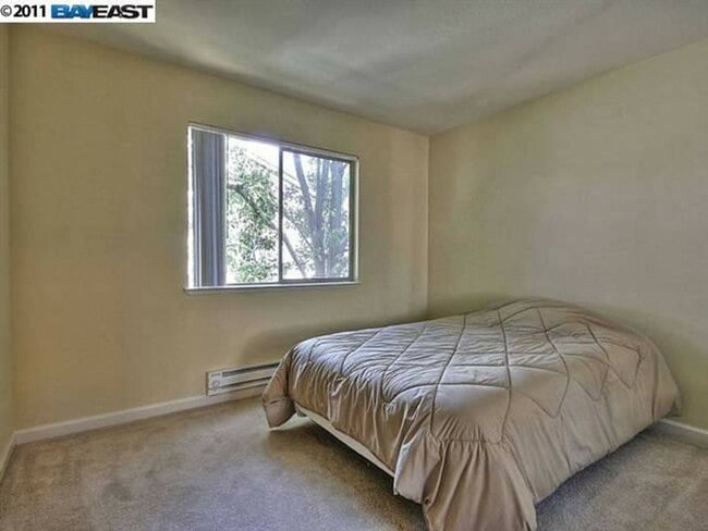 Building Photo - $2590 /  GORGEOUS CENTRAL FREMONT CONDO IN...