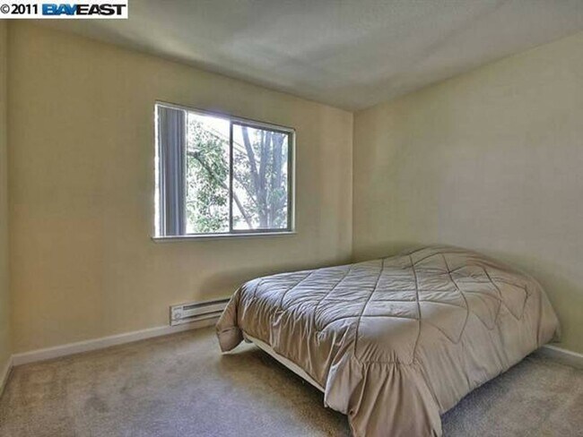 Foto del edificio - $2590 /  GORGEOUS CENTRAL FREMONT CONDO IN...