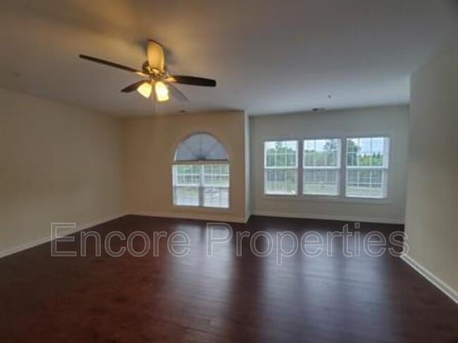 Building Photo - 2608 Pennoak Ln