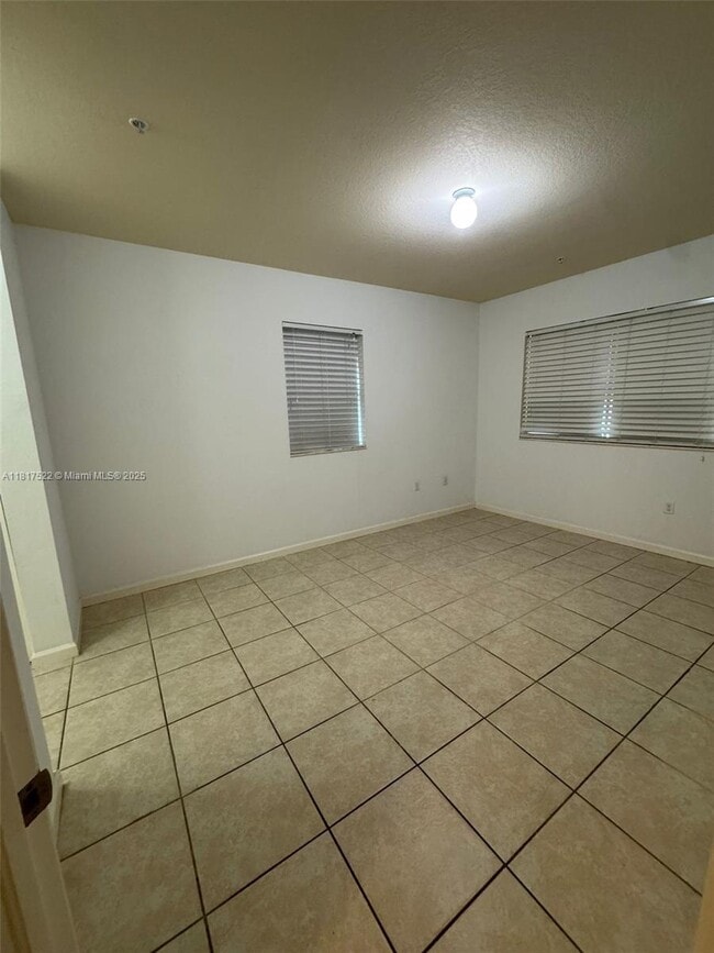 Foto del edificio - 8620 NW 97th Ave
