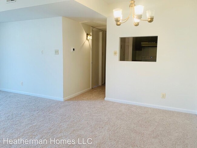 Foto del edificio - 2 br, 1 bath House - 200 Chesterfield Ln #302