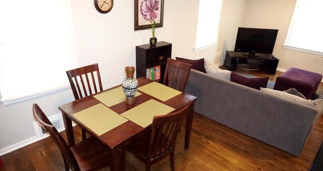 Living/Dining - 5805 Choctaw Dr