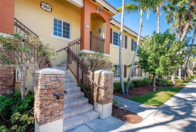 Building Photo - 980 NE 33rd Terrace