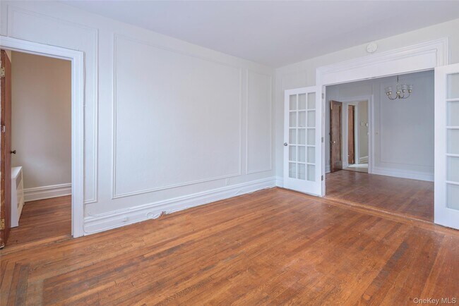 Foto del edificio - 28-07 Newtown Ave