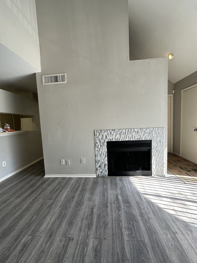 Foto del edificio - 14550 Fonmeadow Dr