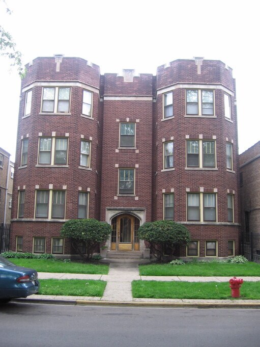 Building Photo - 7421 N Winchester Ave
