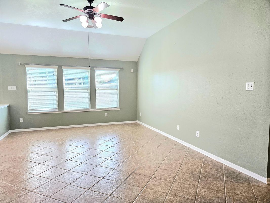 Building Photo - 16834 Jelly Park Stone Dr