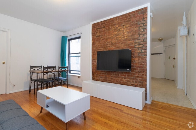 Building Photo - 1815 2nd Ave
