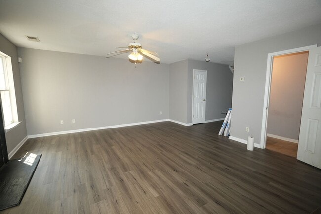 Foto del edificio - Freshly renovated 3BR 2.5 BA Home w/ Garage Parking Near Uptown Charlotte !