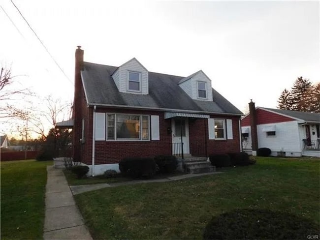 Foto del edificio - 921 Cambridge Ave