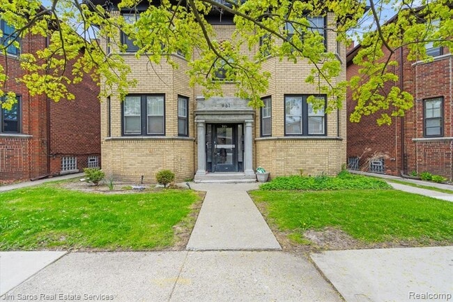 Foto del edificio - 981 Beaconsfield Ave