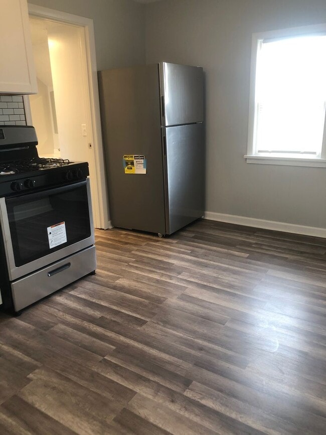 Building Photo - Tremont 2-Bed Single-Family - Available Now!