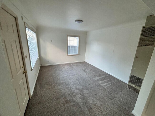 Foto del edificio - Cozy Two Bedroom Home in Salem