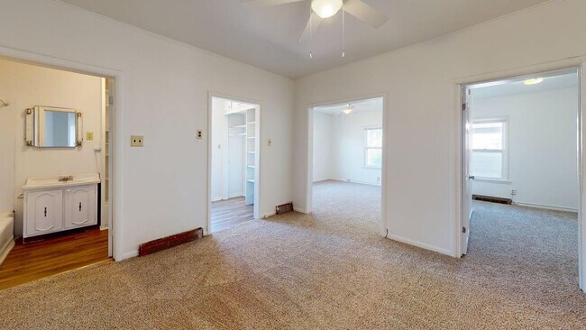 Foto del edificio - Downtown Ames Duplex - Main Floor Unit