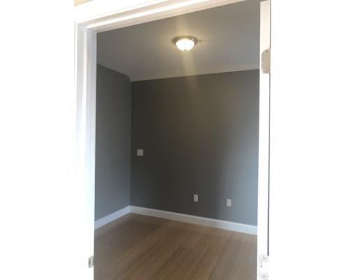 Building Photo - 120 Mountfort St