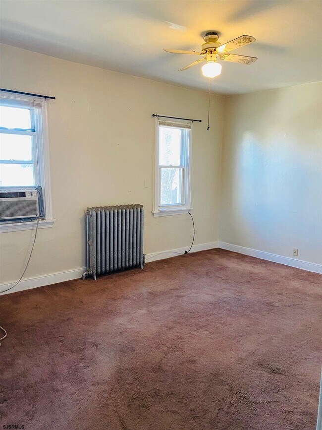 Foto del edificio - 127 Liverpool Ave