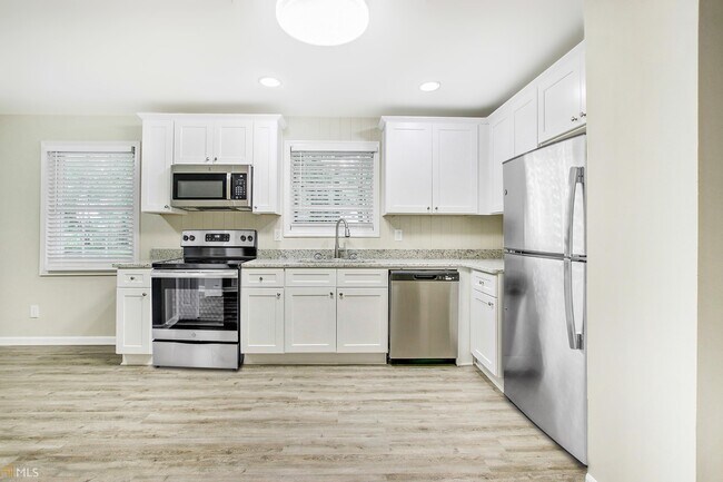 Building Photo - 6224 Marilla St