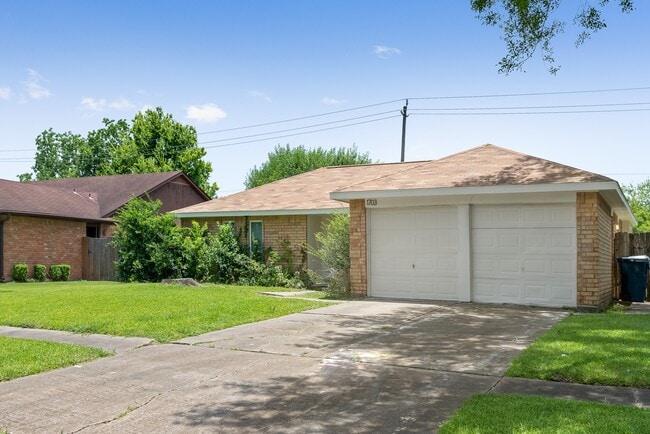 Building Photo - 1703 Millbury Dr