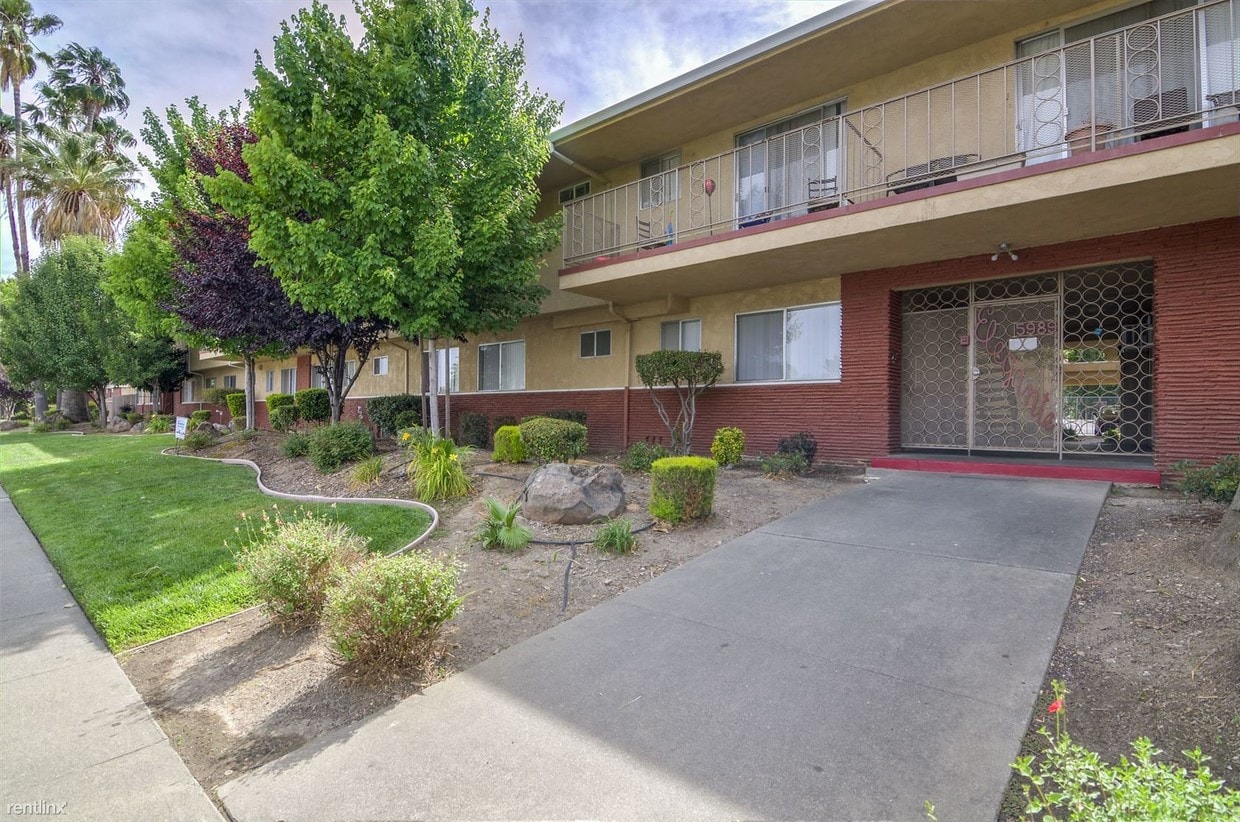 2 br, 1.5 bath - 5989 Lake Crest Way Apt 21 - 2 br, 1.5 bath  - 5989 Lake Crest Way Apt 21