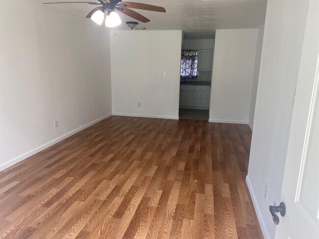 Foto del edificio - 3907 Cinnamon Cove Dr