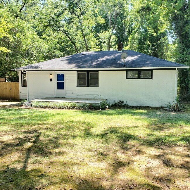 Foto del edificio - 638 Vanderbrook Rd