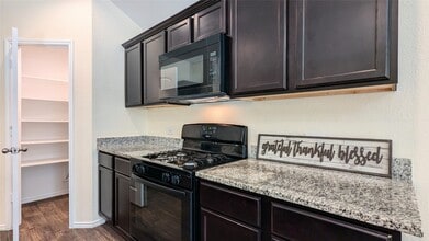 Building Photo - 568 Rd 5138