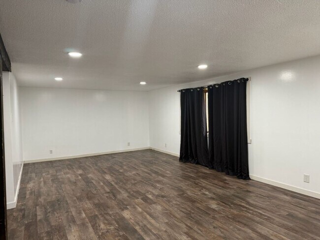 Foto del edificio - Remodeled 3-Bedroom, 2-Bathroom Home on – ...