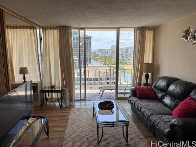 Foto del edificio - 2415 Ala Wai Blvd
