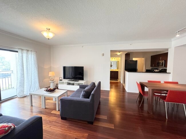 Foto del edificio - 4907 Midtown Ln