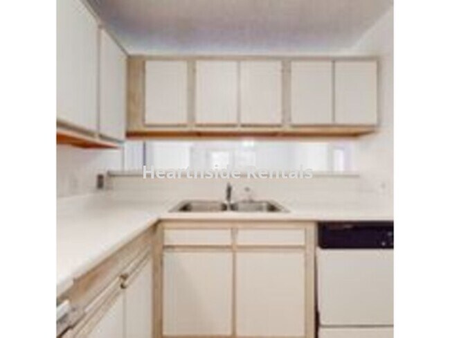 Foto del edificio - **3 Bedroom 3 Bath Condo Within Walking Di...