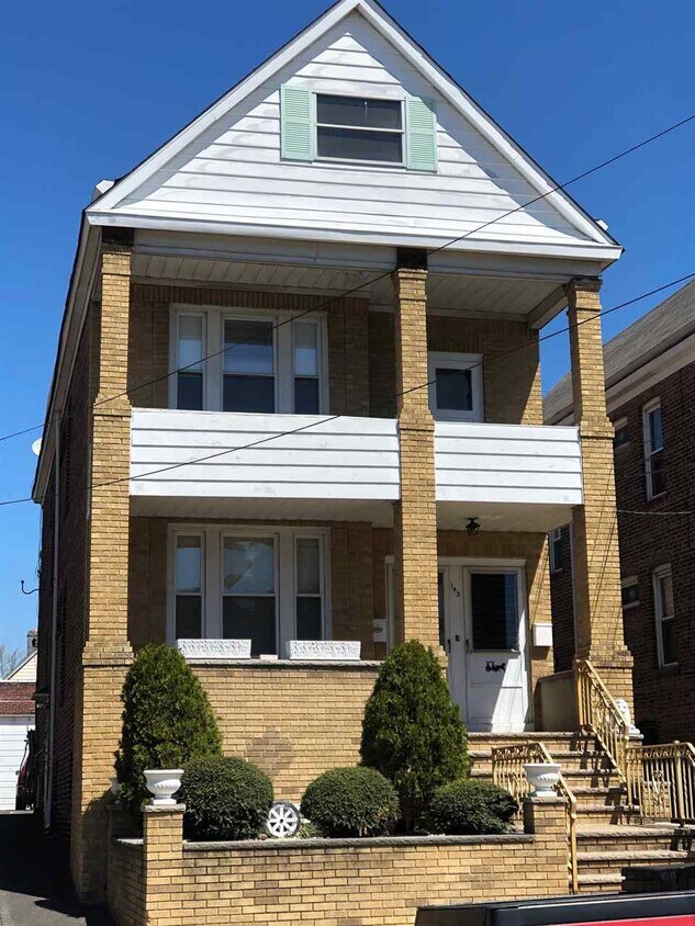 Primary Photo - 143 W 30th St